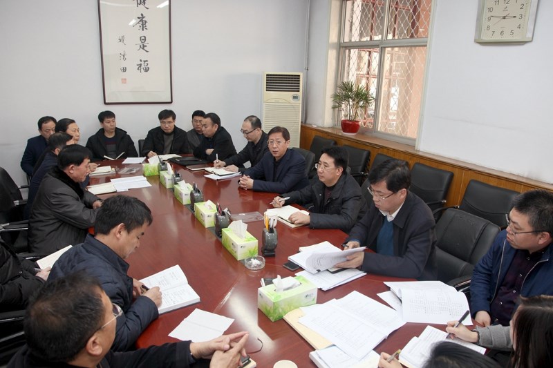 机关第五党支部在开展学习活动.jpg